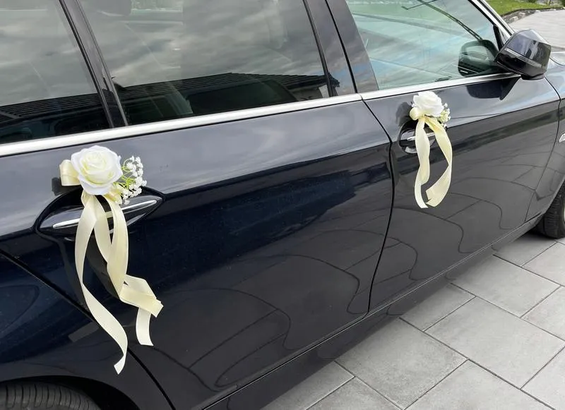 Jak samodzielnie udekorować samochód do ślubu i zrobić to z klasą